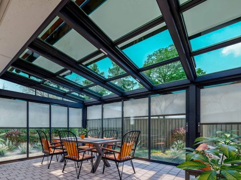 سقف متحرک یک گزینه شیک و لوکس برای پوشش فضاهای باز