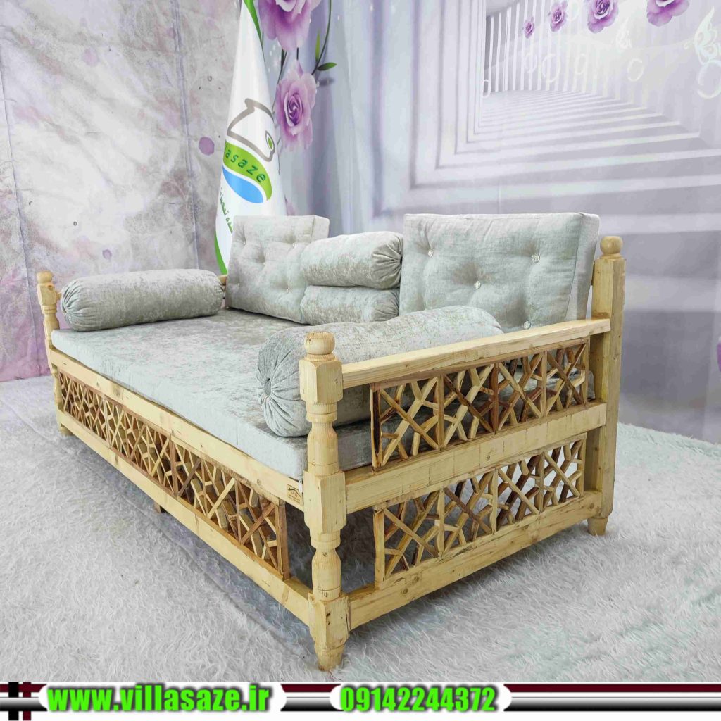 تخت سنتی با چوب روس